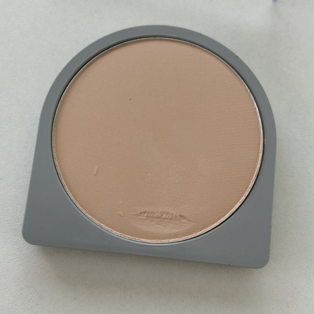 Mary Kay Dual Coverage Powder Foundation Ivory 304 D Shape 869900 Discontinued